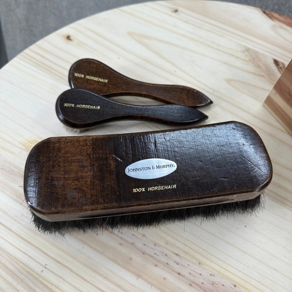 Johnston & Murphy Cedar Shoe Shine Valet Box Brush Cream Polish Restorer Kit - Picture 6 of 10